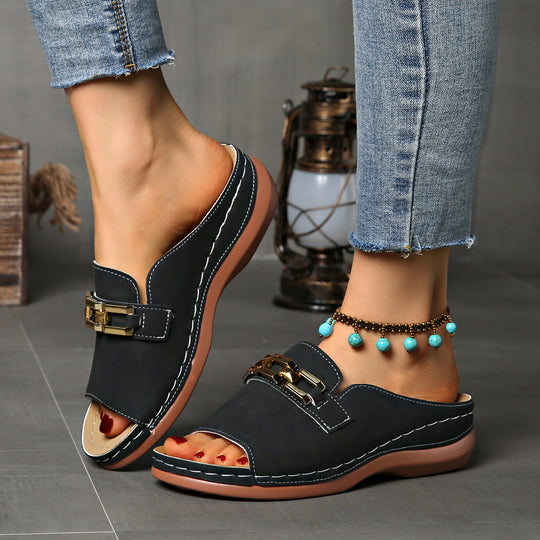 Damen offene Clogs mit dekorativem Metallakzent EB