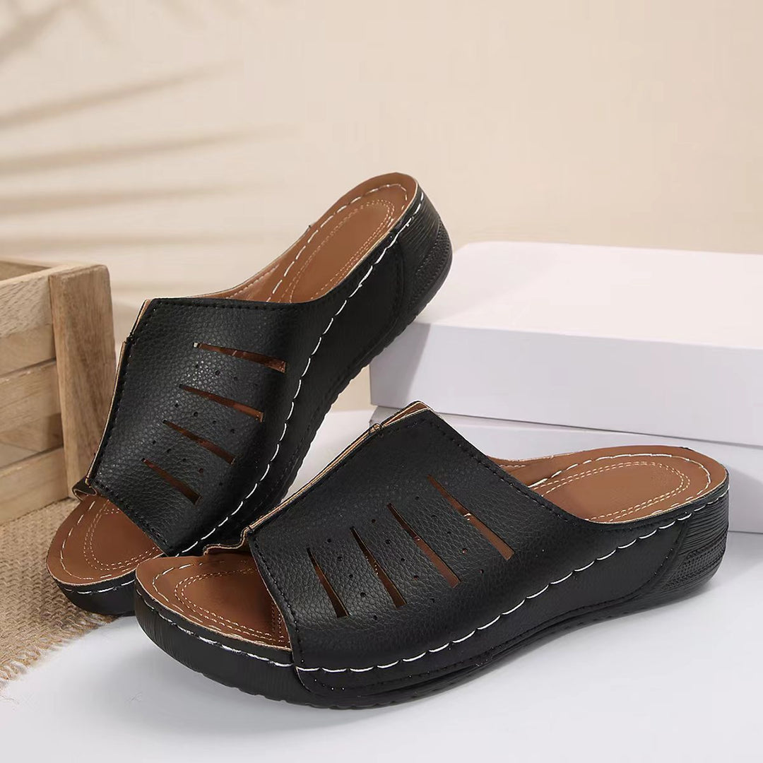 Damen Komfort-Sandalen mit durchbrochenem Obermaterial und rutschfester Sohle EB