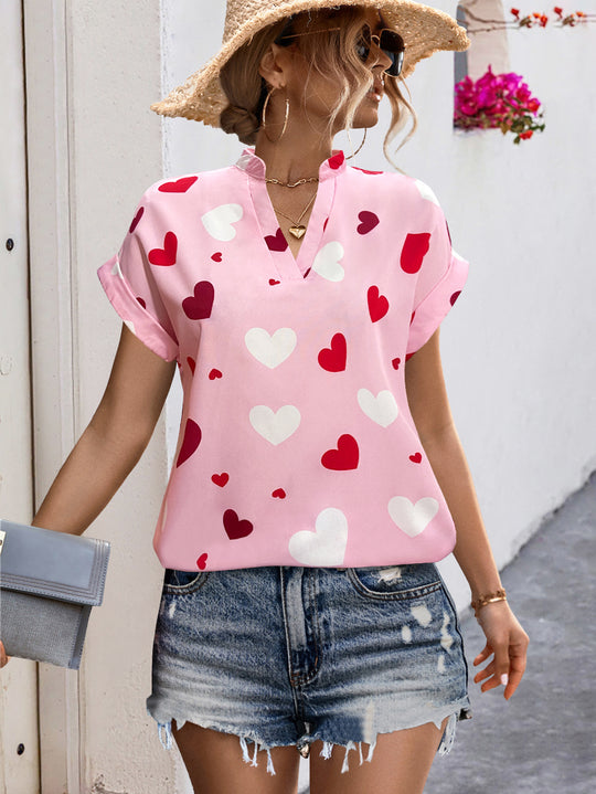 Damen luftiges Blusenshirt mit herzförmigem Print und lockerer Passform EB