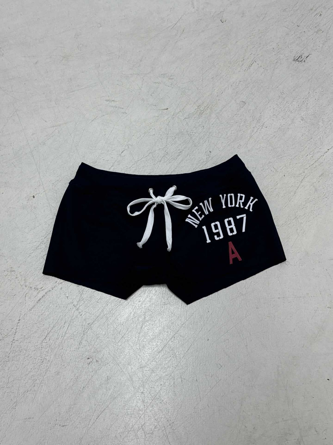 Damen Sportliche Badeshorts mit hohem Bund und verstellbarem Kordelzug EB