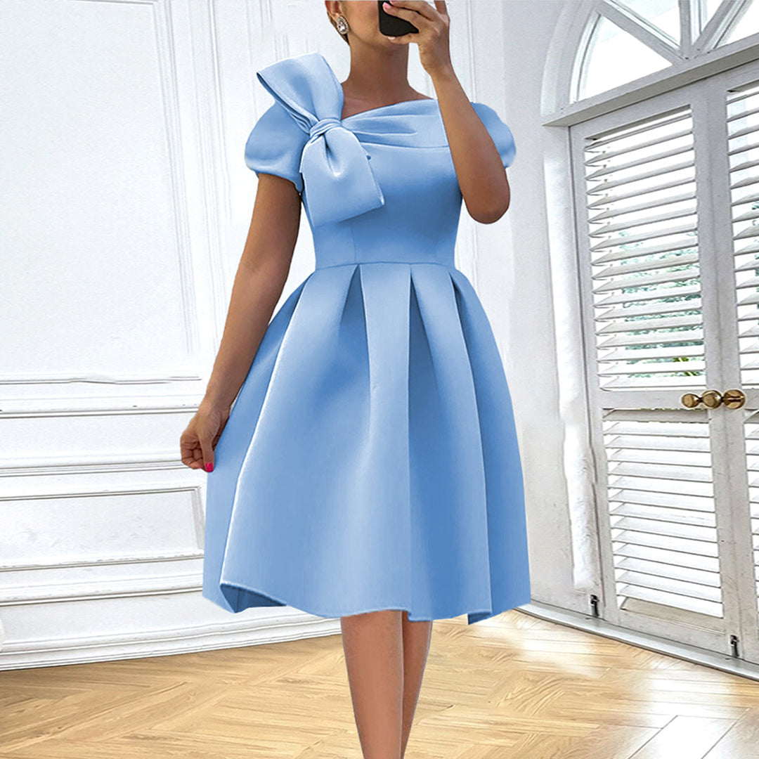 Damen Cocktailkleid mit kunstvollem Schleifenakzent und taillierter Silhouette EB
