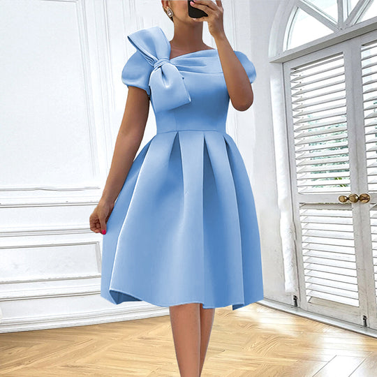 Damen Cocktailkleid mit kunstvollem Schleifenakzent und taillierter Silhouette EB