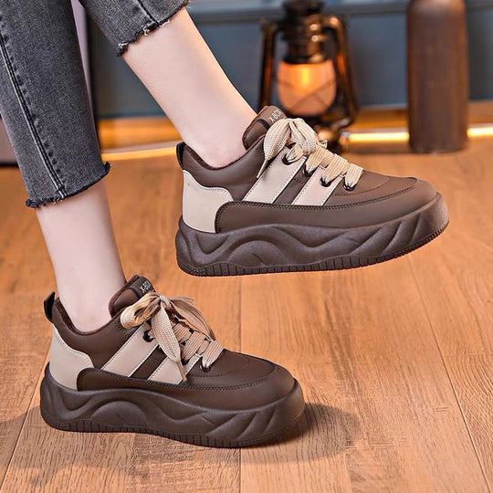 Damen Chunky Sneakers mit gepolsterter Sohle und stylischem Schnürdesign EB