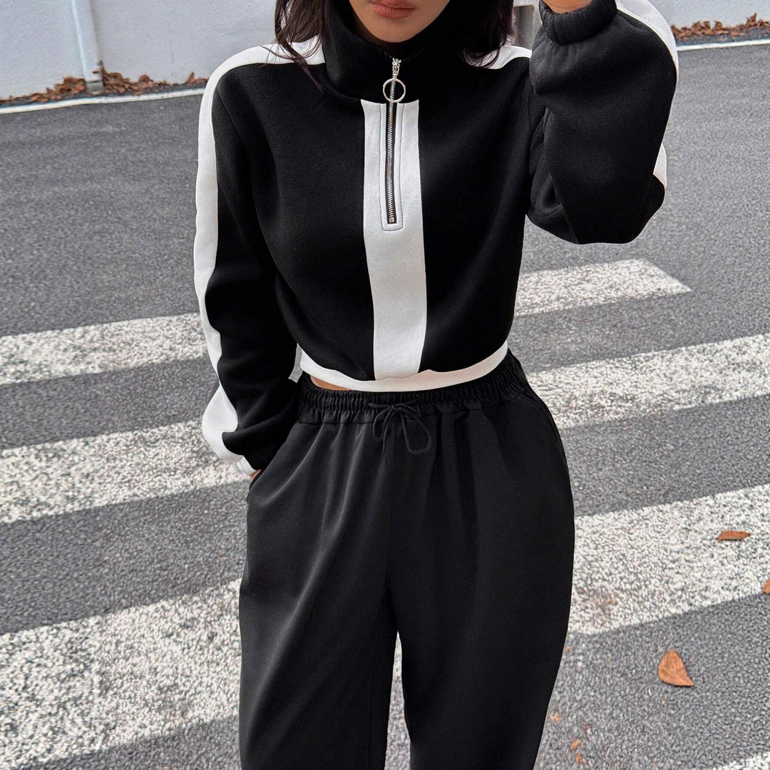 Damen kurzes Sweatshirt mit Halbreißverschluss und elastischer Bund Jogginghose Set Eichborn Berlin