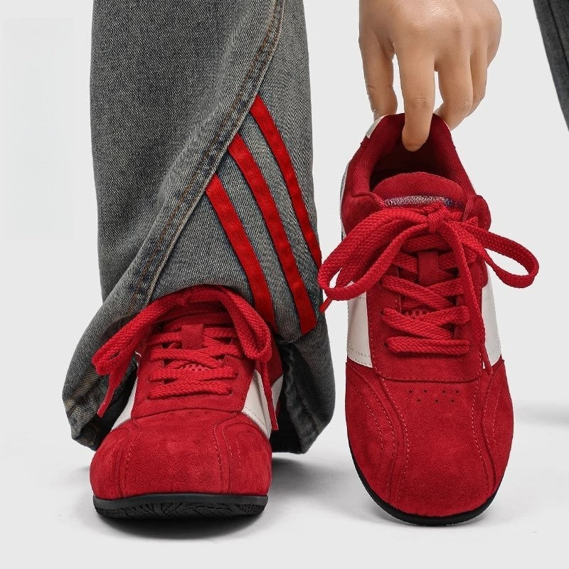Damen Sportliche Sneaker mit robustem Wildleder-Obermaterial und rutschfester Sohle EB