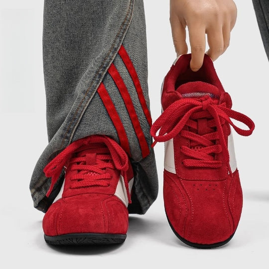 Damen Sportliche Sneaker mit robustem Wildleder-Obermaterial und rutschfester Sohle EB
