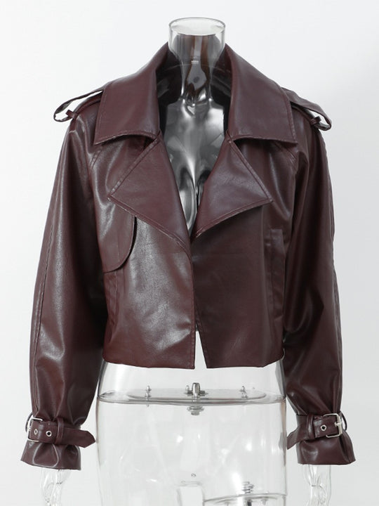Damen Kunstlederjacke im cropped Stil mit modernen Details und praktischen Taschen EB