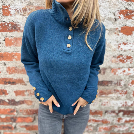 Damen modischer Strickpullover mit Knopfdetails und hohem Kragen EB