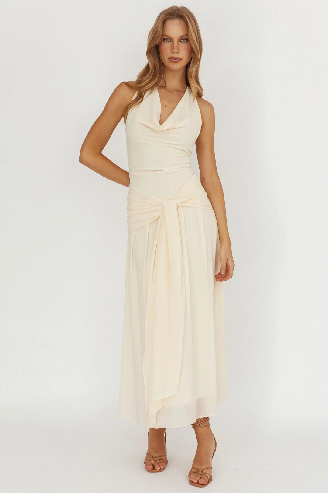 Damen Elegantes langes Abendkleid mit raffiniertem Halternetz EB