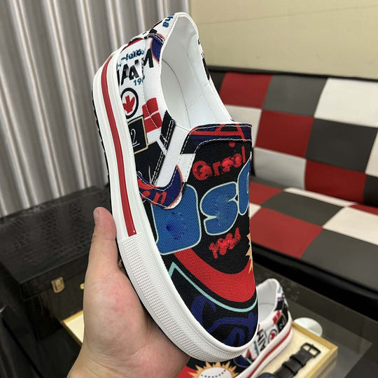 Damen Slip-On Sneakers mit kreativem Grafikdesign und rutschfester Sohle EB