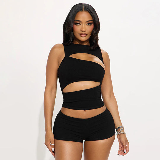 Damen modisches Oberteil mit angeschnittenen Details und passenden Shorts EB