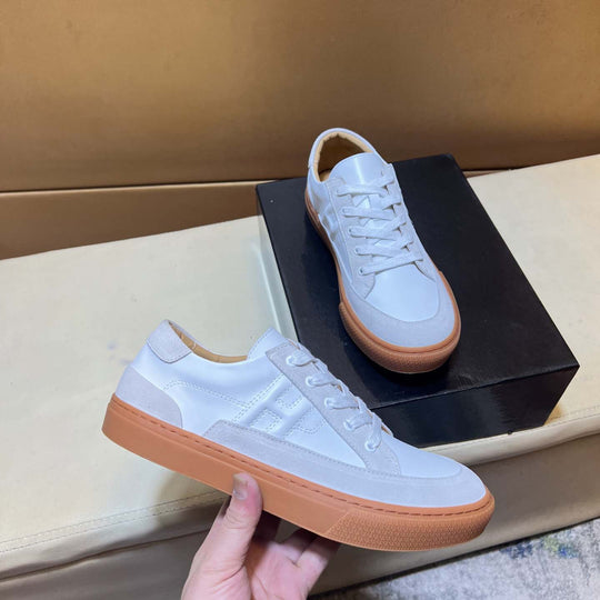 Damen Sportliche Sneakers mit rutschfester Gummisohle und atmungsaktiver Oberflächenstruktur EB