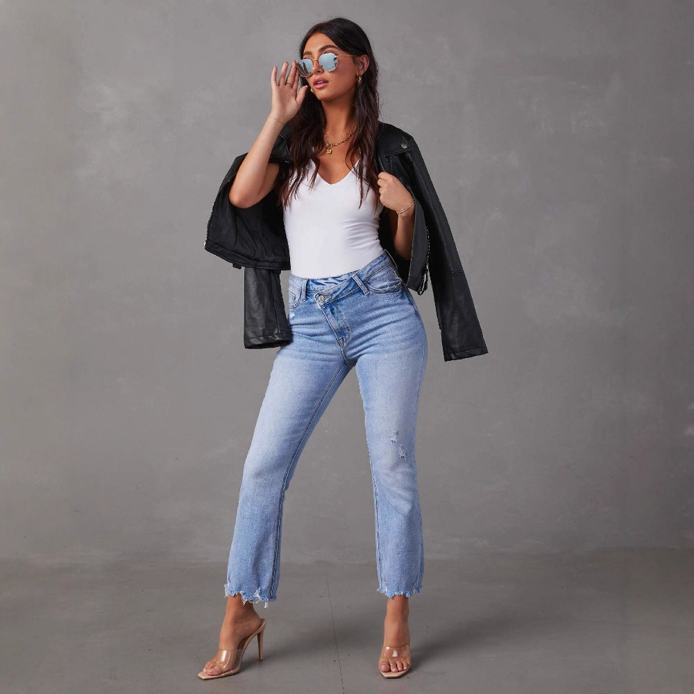 Damen Flared Jeans mit fransigen Säumen und modischem Distressed-Effekt EB