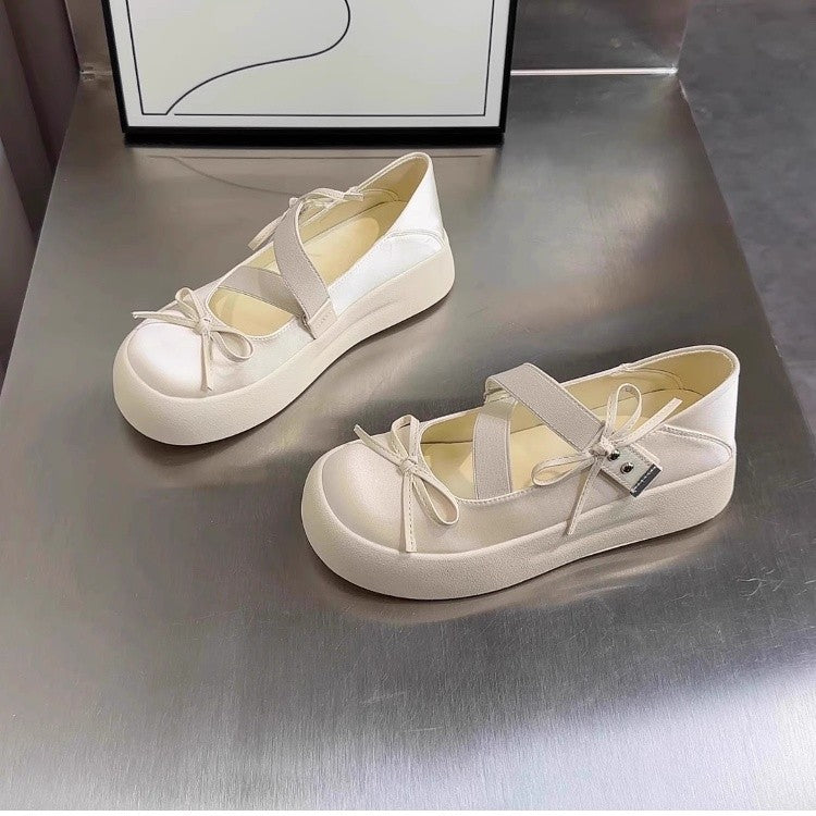 Damen komfortable Ballerinas mit farblichen Akzenten und elastischen Riemen EB