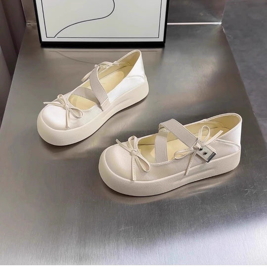 Damen komfortable Ballerinas mit farblichen Akzenten und elastischen Riemen EB