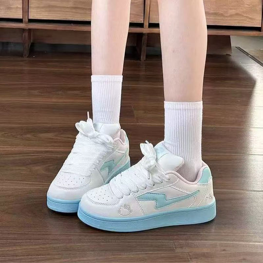 Damen Sneakers mit verspieltem Design und bequemer Dämpfung EB
