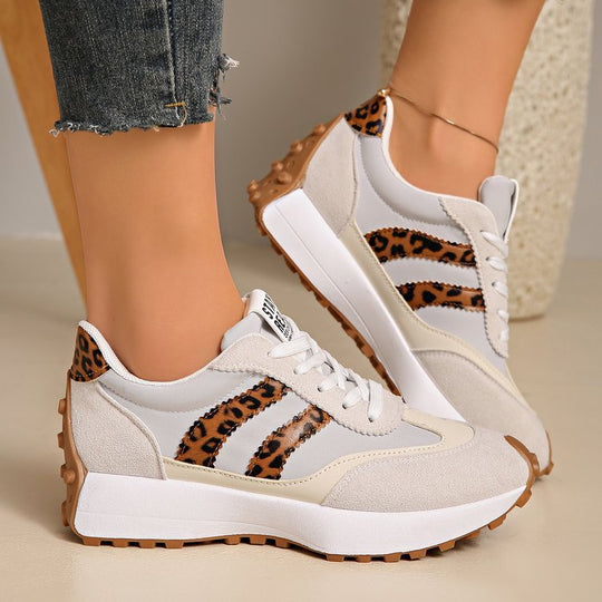 Damen Plateau-Laufsneaker mit Wildlederoptik und Leo-Akzenten EB