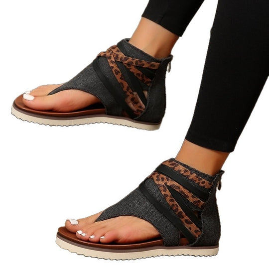 Damen modische Riemchensandalen mit leichten Cut-Outs und tierischem Design EB