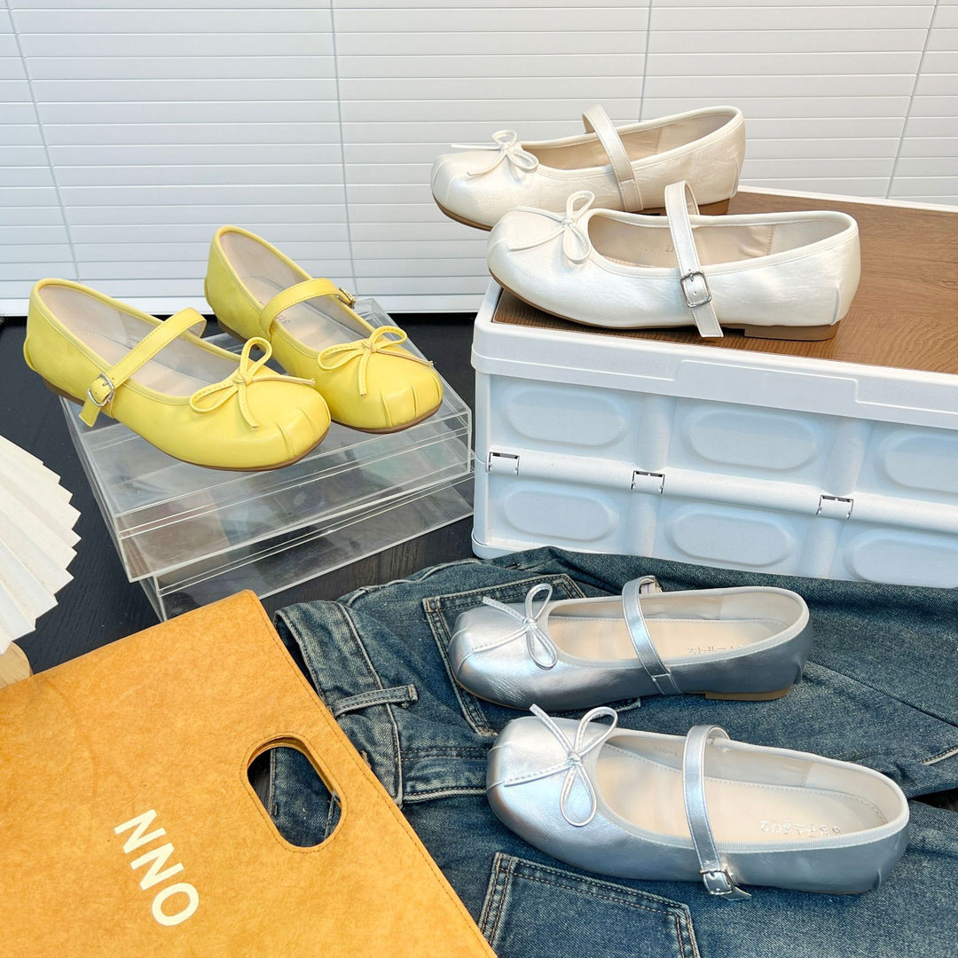 Damen Elegante Ballerinas mit süßem Schleifenakzent und praktischem Riemen EB
