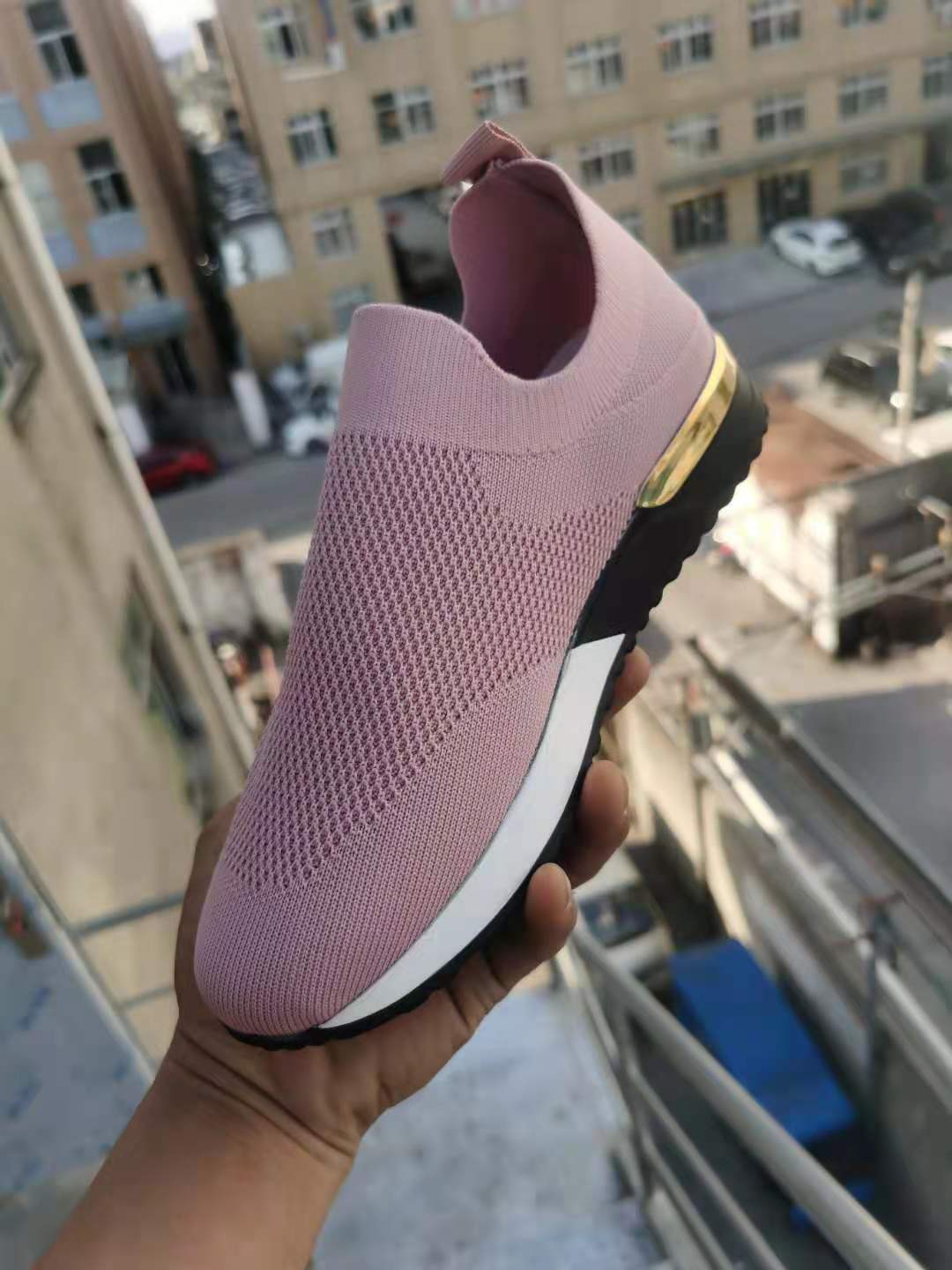 Damen Atmungsaktive Slip-On Sneaker mit trendiger Textiloberfläche und elastischem Kragen EB