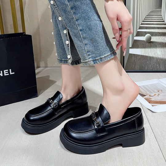 Damen Bequeme Mokassins mit modischen Schnallen-Details EB