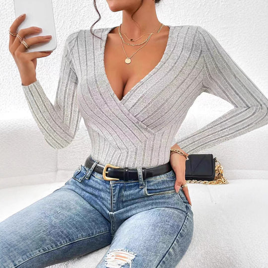 Damen Strickoberteil mit V-Ausschnitt und eleganten Rippdetails EB