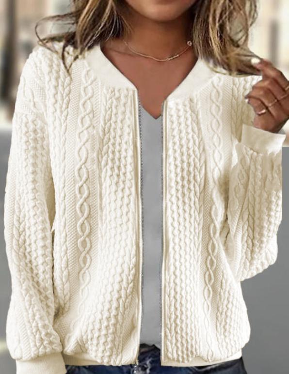 Damen Strickjacke mit modernem Kabelstrickmuster und eleganter Schnittführung EB