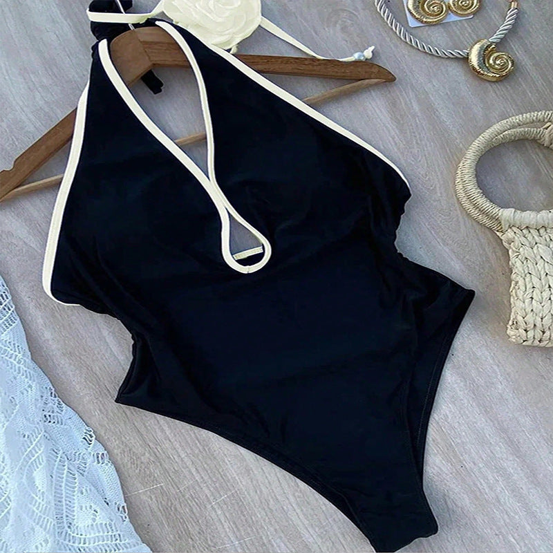 Damen Eleganter Cut-Out Badeanzug mit floralem Akzent EB