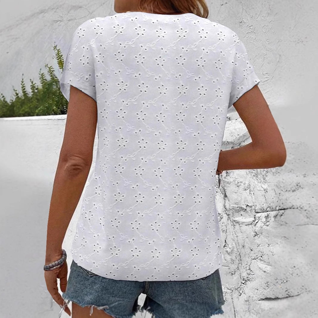 Damen Bluse mit dekorativen Lochmustern und eleganter Knopfleiste Heidi-Mode