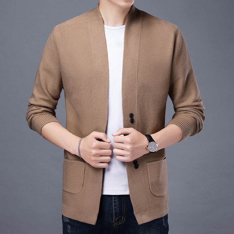 Herren Strickjacke mit lässigem Schalkragen und aufgesetzten Taschen EB