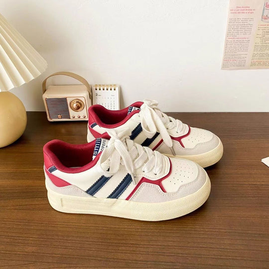 Damen Sportliche Sneaker mit Glanzdetails und stabiler Sohle EB