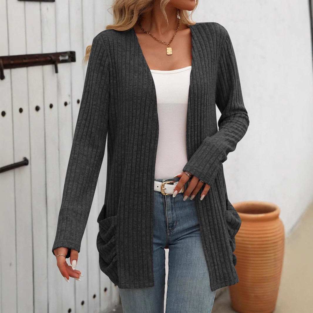 Damen Strickjacke mit elegantem Rippmuster und großzügigen Taschen EB