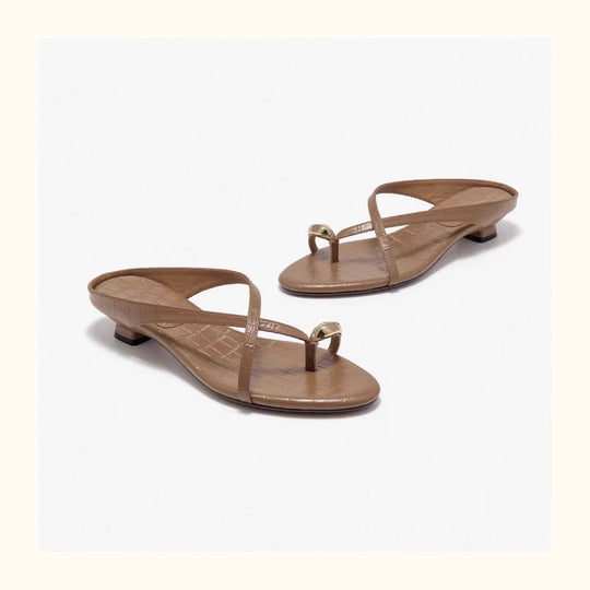 Damen elegante Zehentrenner-Sandalen mit modischem Riemendesign und dekorativem Schmuckdetail EB