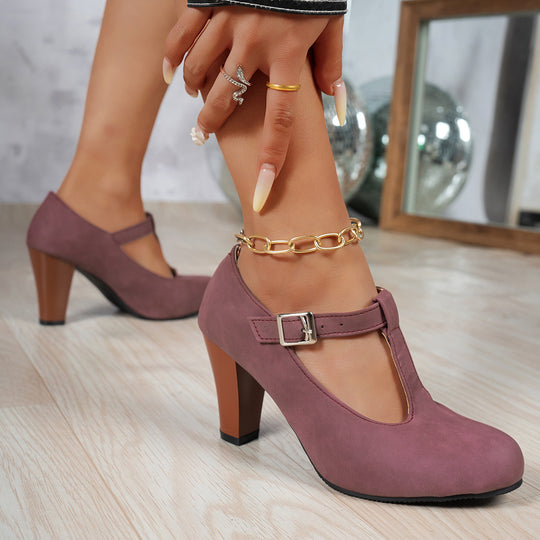 Damen T-strap Pumps mit eleganter Absatzhöhe und verstellbarem Riemen EB