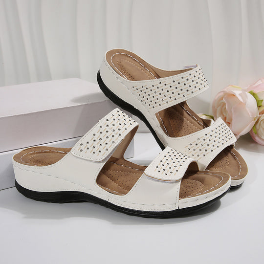 Damen Komfortable Sandalen mit dekorativen Strassdetails und anatomischem Fußbett EB