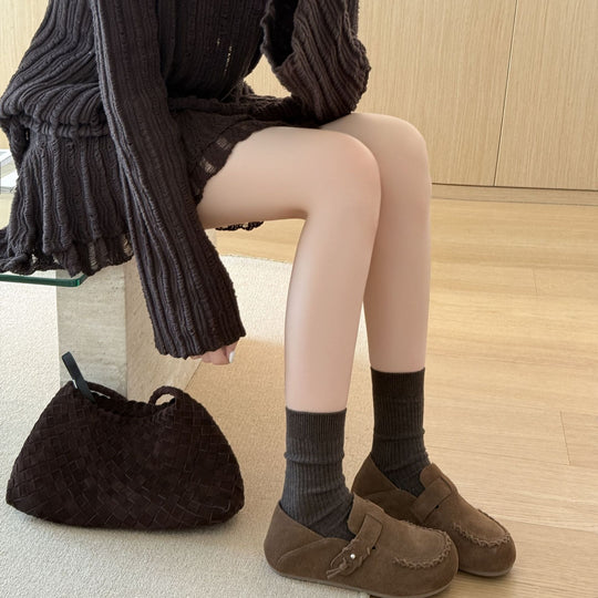 Damen Mokassins aus weichem Wildleder mit dekorativem Riemen EB