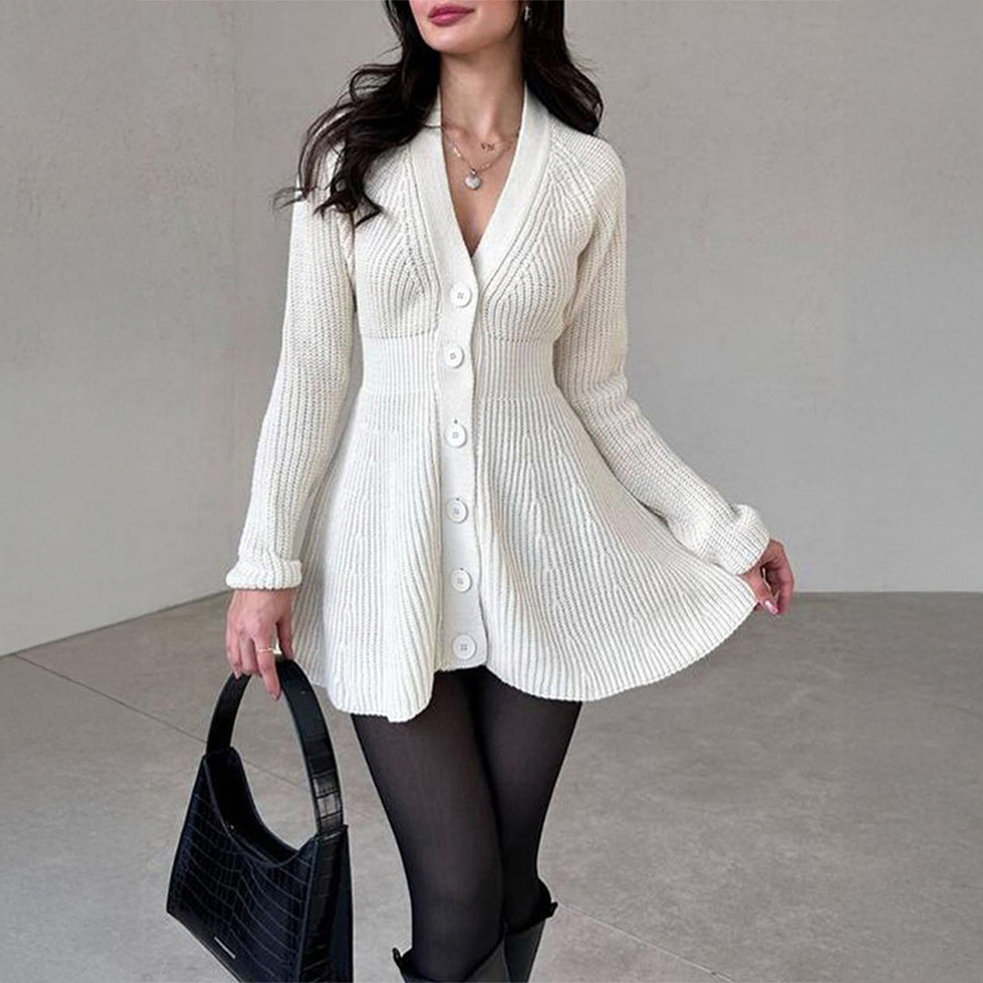 Damen nan tailliertes Strickkleid mit durchgehender Knopfleiste, V‑Ausschnitt und ausgestelltem A‑Linien‑Rock EB