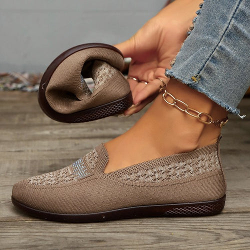 Damen bequeme Slipper aus atmungsaktivem Strickmaterial mit eleganter Zierstickerei EB