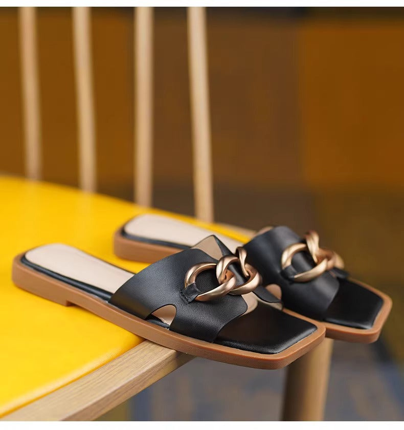 Damen Elegante Slipper mit modischem Kettendetail und bequemem Fußbett EB