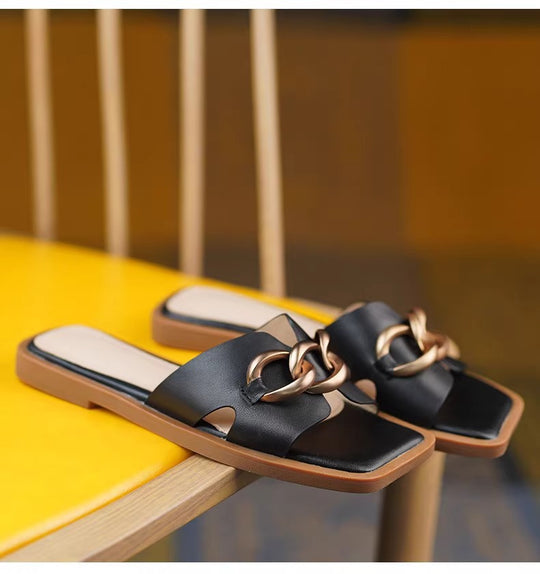 Damen Elegante Slipper mit modischem Kettendetail und bequemem Fußbett EB