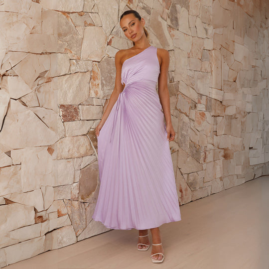 Damen Elegantes Maxikleid mit schrägem Ausschnitt und stilvollen Falten EB