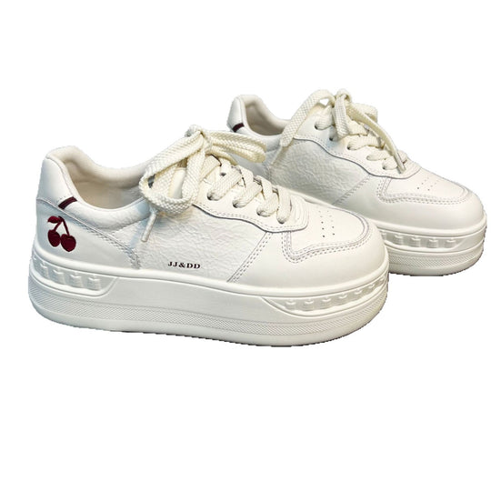 Damen Sneaker mit modischem Plateau und applikierter Kirschstickerei EB