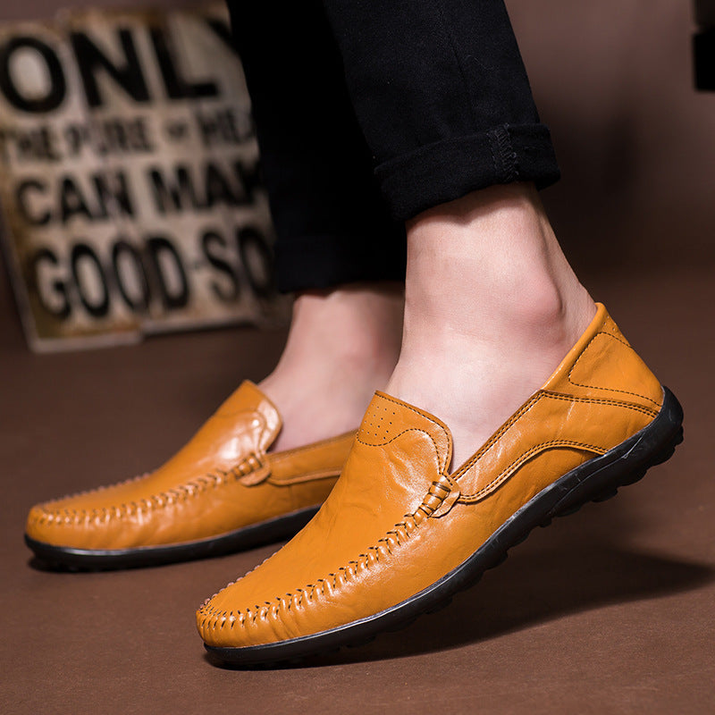 Herren Lederloafer im Mokassin-Stil mit handgenähter Ziernaht, elastischen Seiteneinsätzen und rutschfester Gummilaufsohle EB
