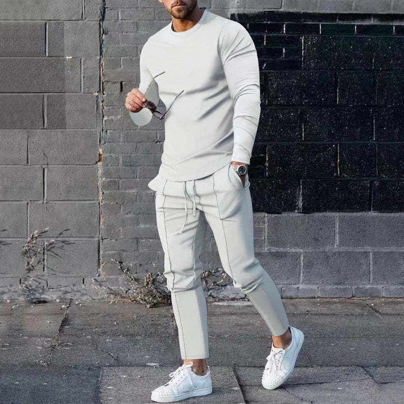 Herren nan eng anliegendes Langarmshirt aus Baumwollstretch mit Rundhalsausschnitt und körperbetonter Passform EB