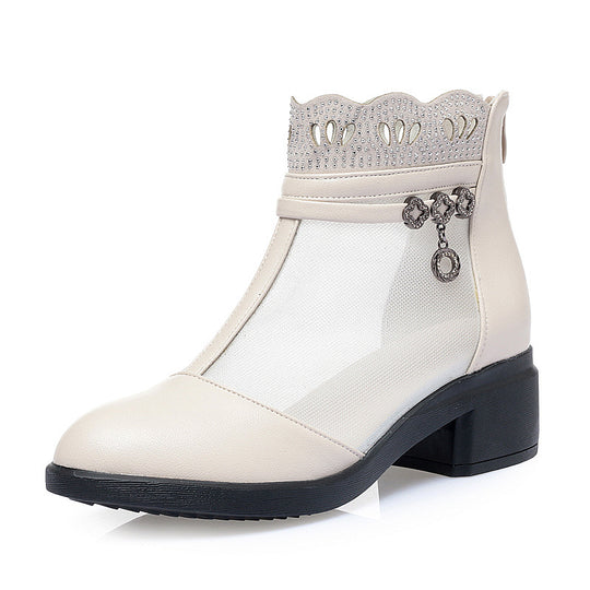 Damen Modische Stiefeletten mit transparentem Mesh-Einsatz und funkelndem Schmuckdetail EB