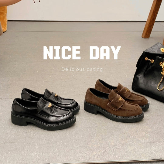 Damen elegante Loafers aus hochwertigem Lackleder mit modischen Riemen EB