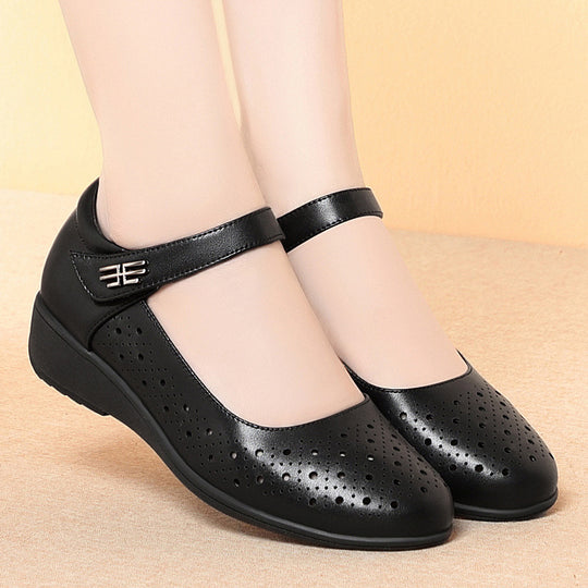 Damen Ballerinas mit verstellbarem Riemen und luftiger Lochoptik EB
