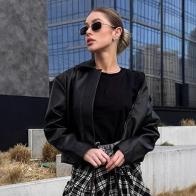 Damen Kunstlederjacke mit schlichter Schnittführung und dekorativem Kragen EB