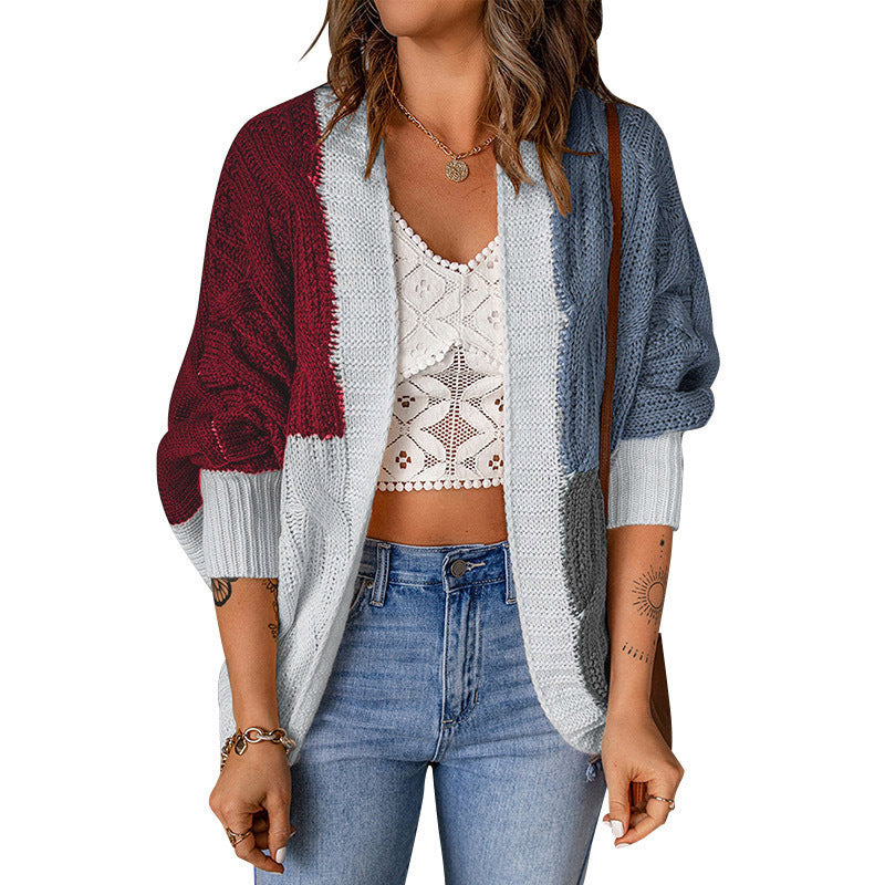 Damen Grobstrickjacke mit buntem Muster und lässiger Passform EB