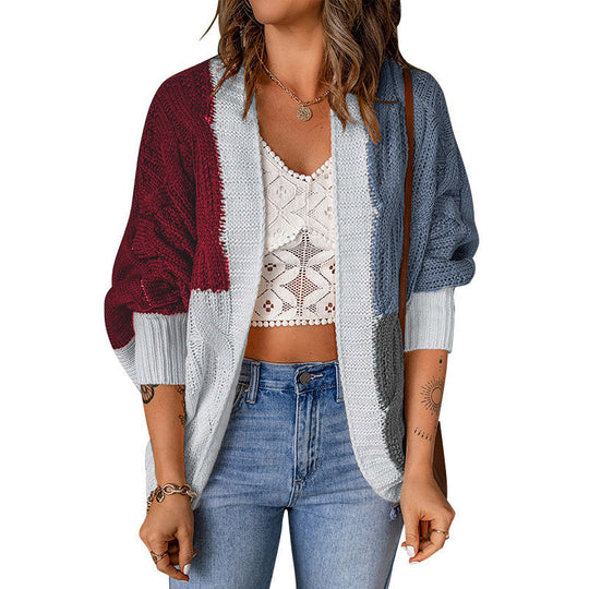 Damen Grobstrickjacke mit buntem Muster und lässiger Passform EB